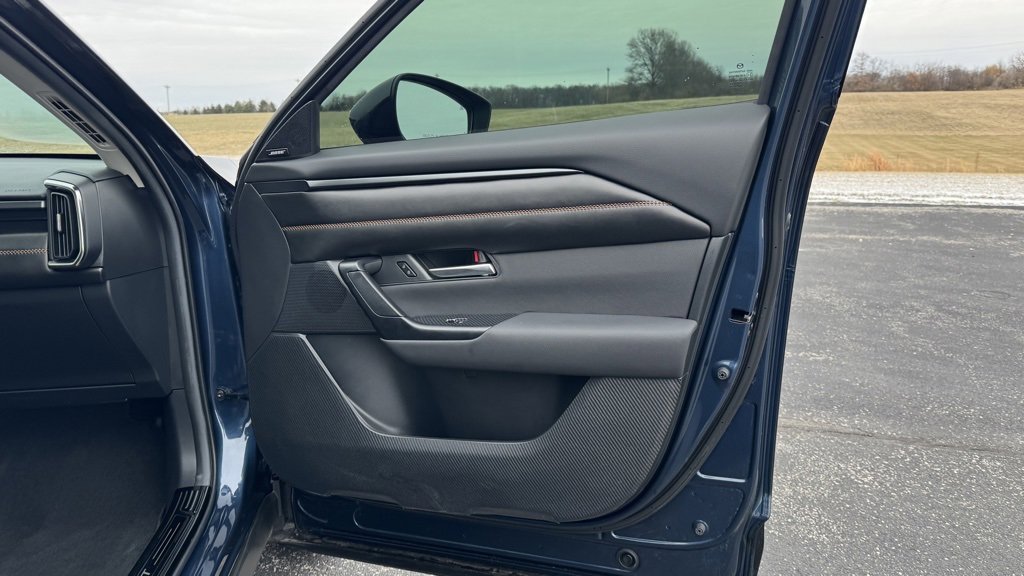 Used 2025 MAZDA CX-50 AWD 2.5 S w/ Premium Plus Pkg image 18