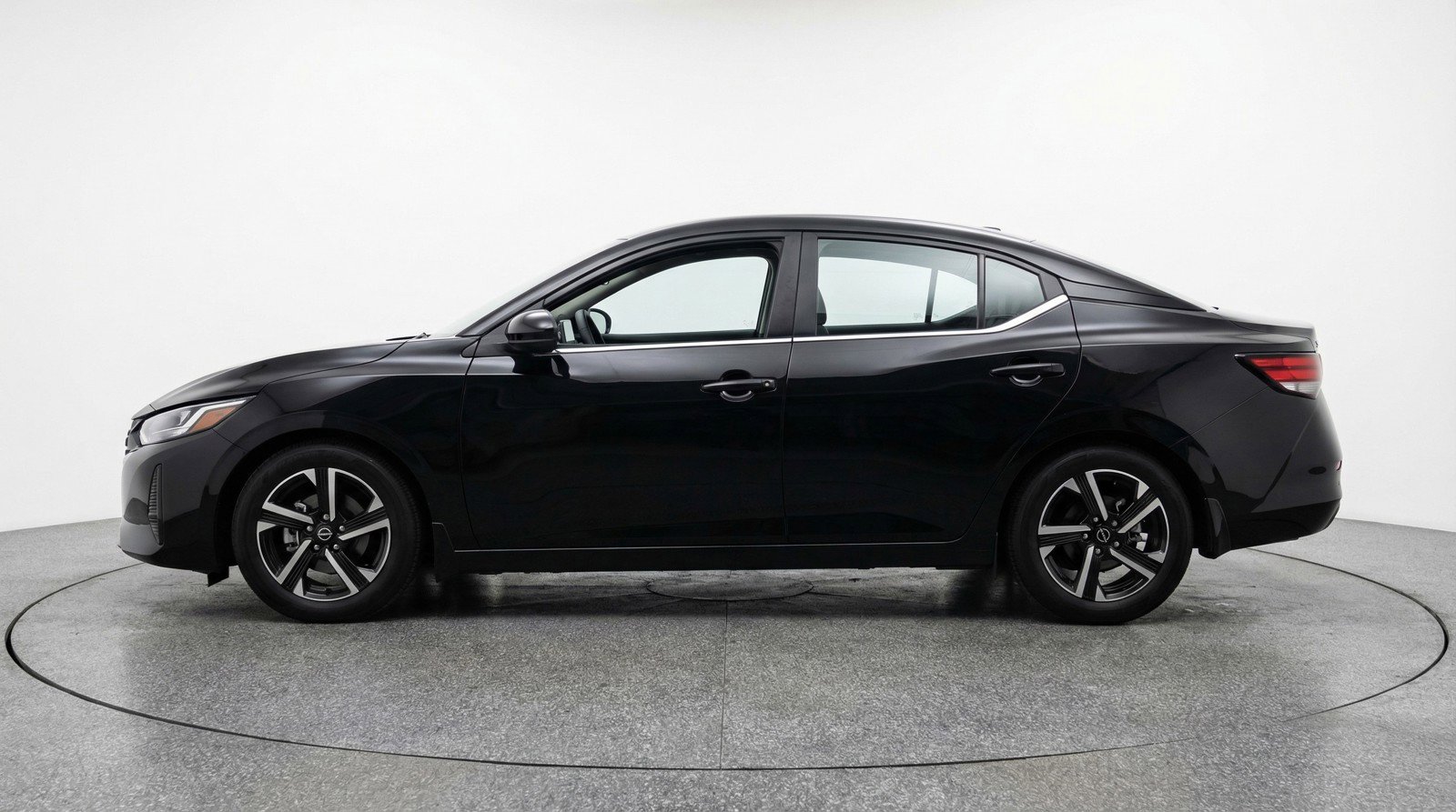 Used 2025 Nissan Sentra SV FWD image 5