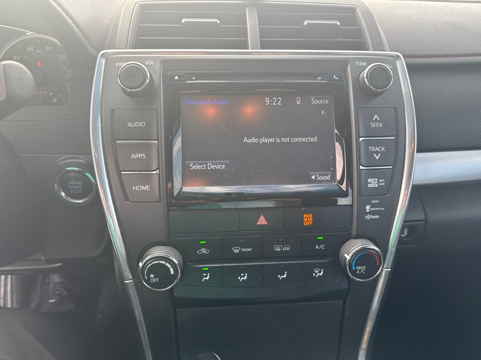 Used 2015 Toyota Camry SE w/ Moonroof Package FWD image 11