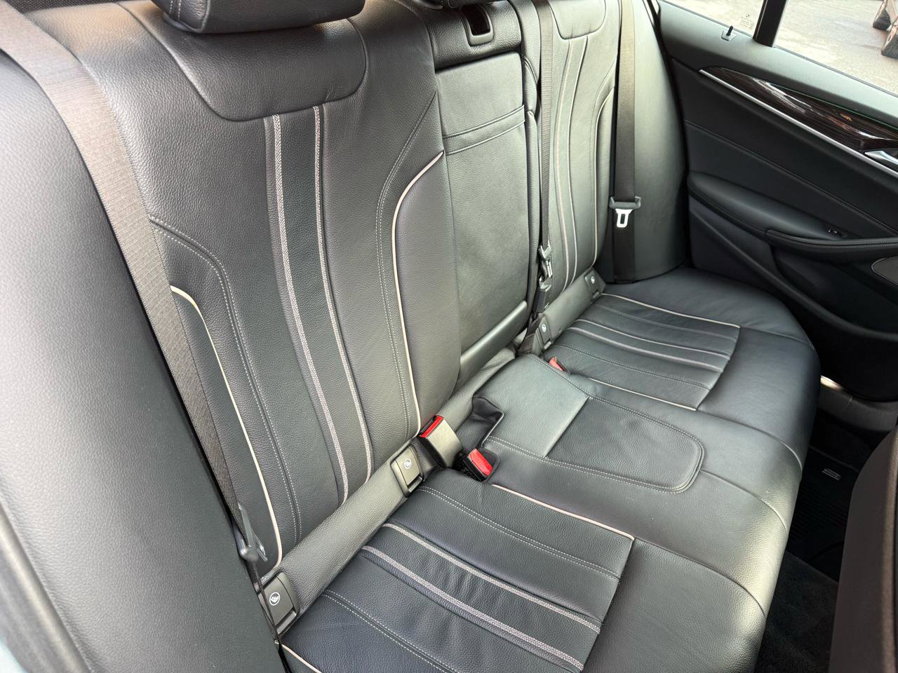 Used 2019 BMW 530i xDrive AWD/4WD image 8