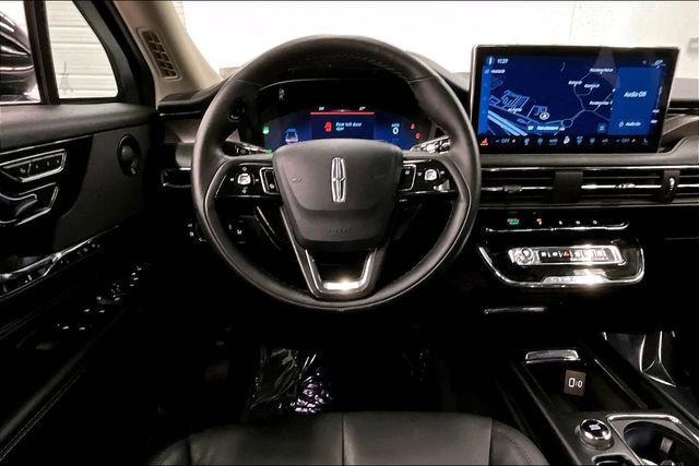 Used 2025 Lincoln Corsair Grand Touring w/ Equipment Group 302A image 6