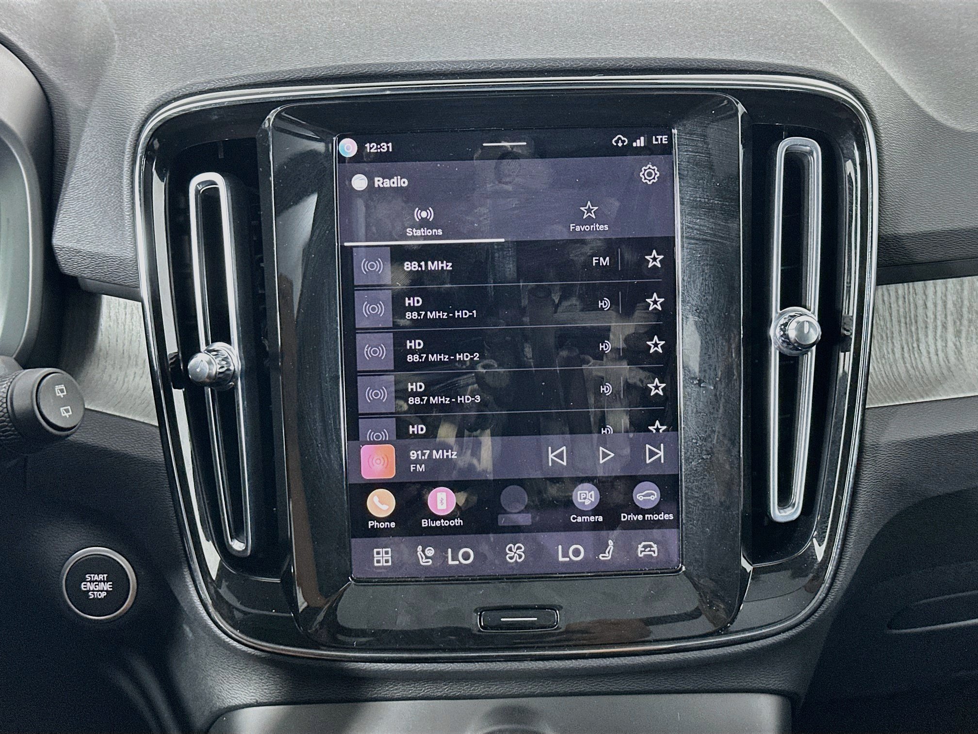 Used 2026 Volvo XC40 B5 Plus AWD/4WD image 21