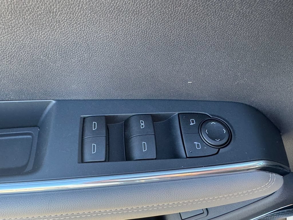New 2026 GMC Acadia Elevation w/ Black Edition FWD image 19