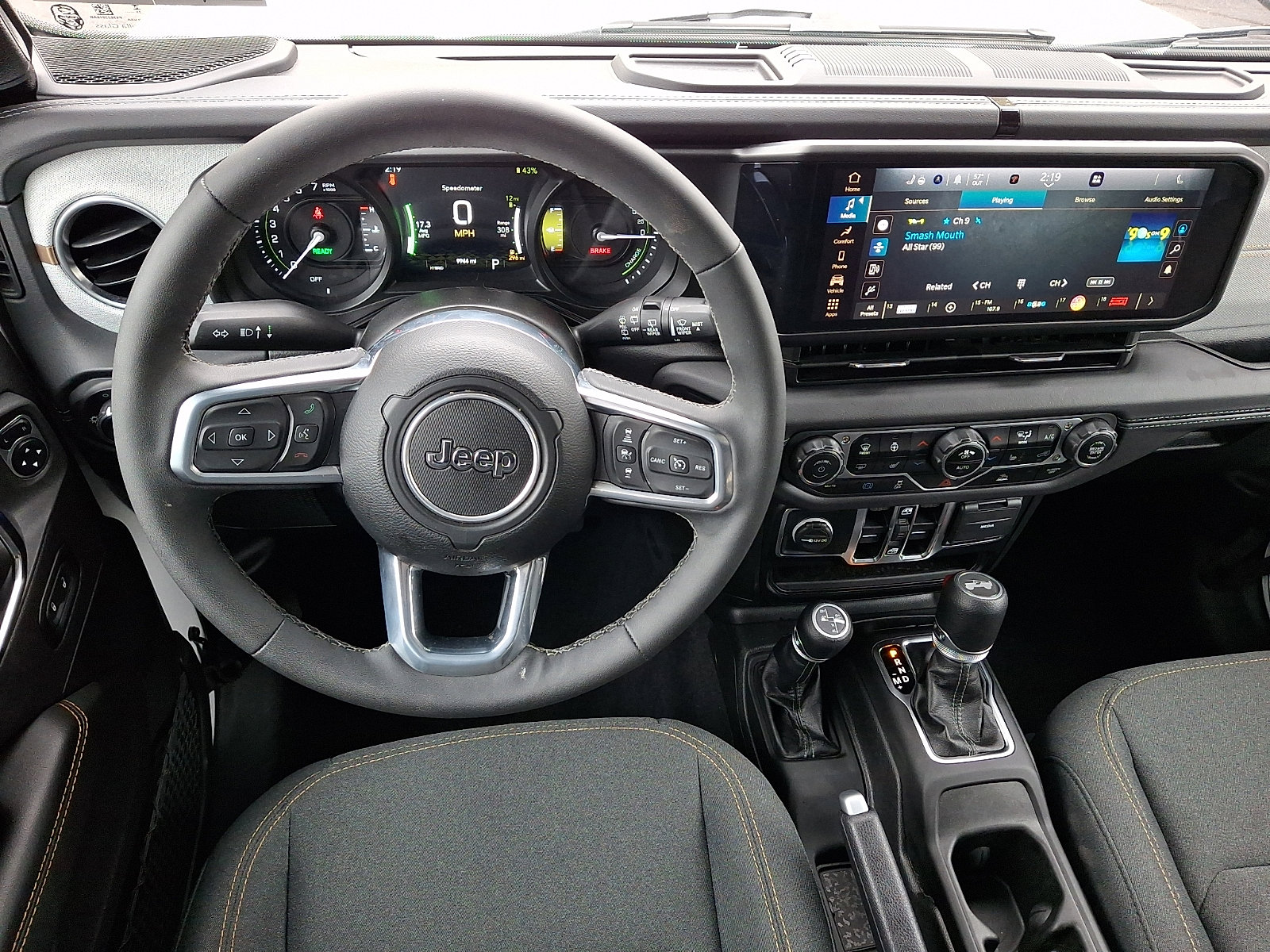 Certified 2025 Jeep Wrangler Unlimited Sahara AWD/4WD image 12