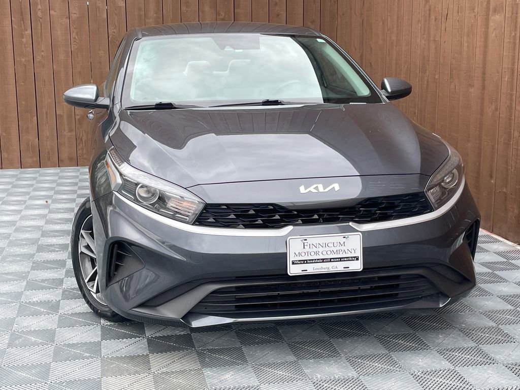 Used 2023 Kia Forte LXS image 2