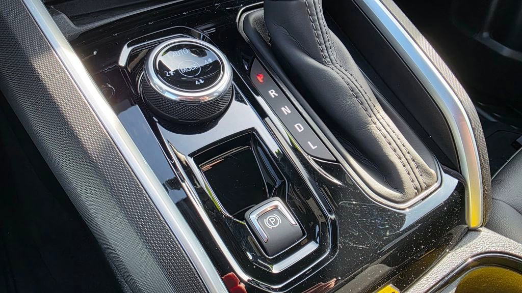 Used 2025 Chevrolet Colorado Trail Boss image 36