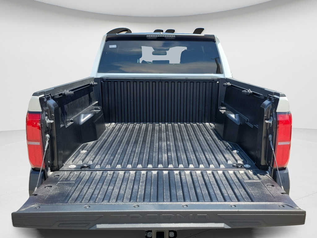 Certified 2024 Toyota Tacoma SR AWD/4WD image 9
