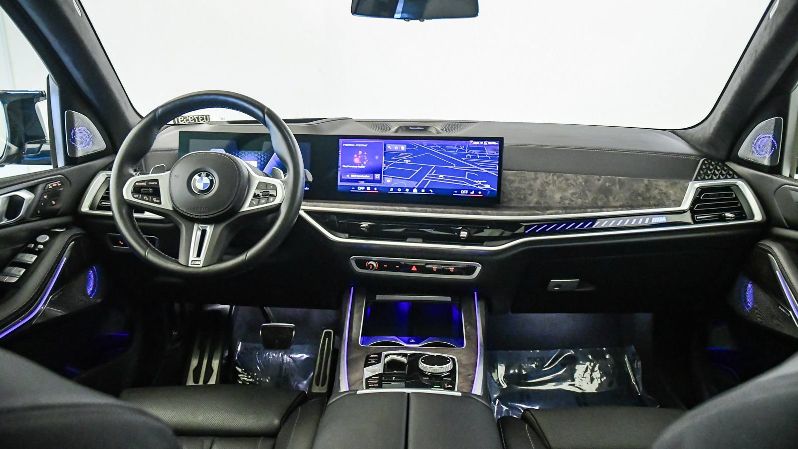 Used 2024 BMW X7 M60i w/ Climate Comfort Package AWD/4WD image 17
