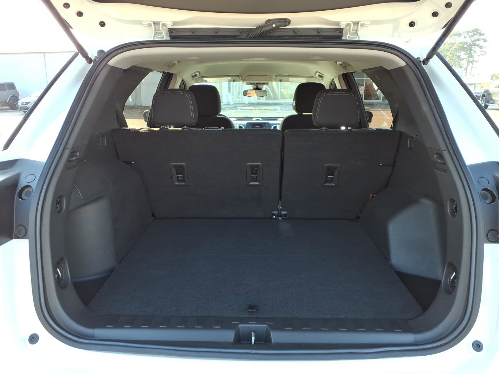 Used 2021 Chevrolet Equinox LS image 5