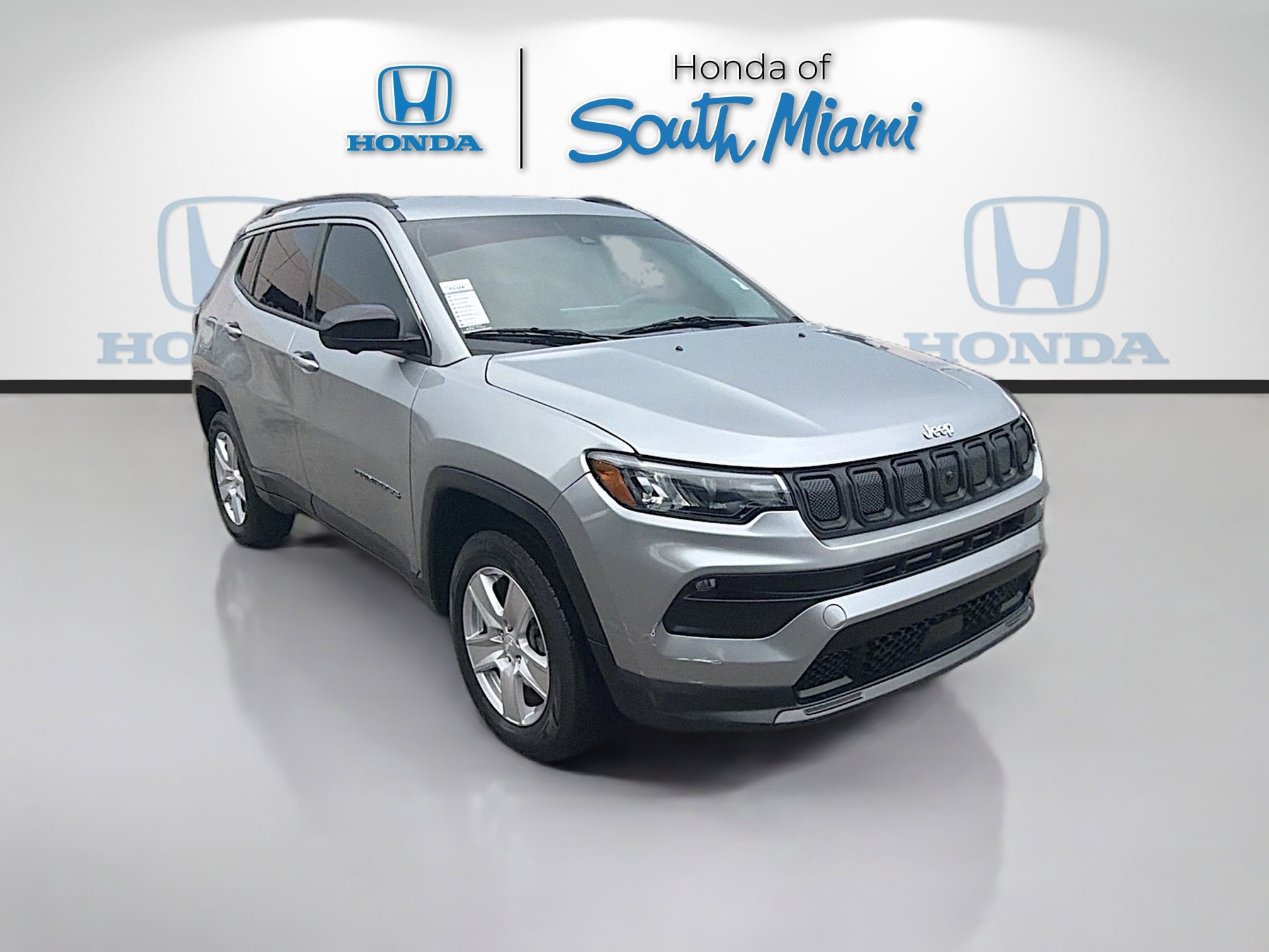 Used 2022 Jeep Compass Latitude w/ Convenience Group AWD/4WD image 1