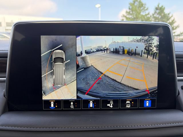 Used 2022 Chevrolet Tahoe LT w/ LT Signature Plus Package AWD/4WD image 29