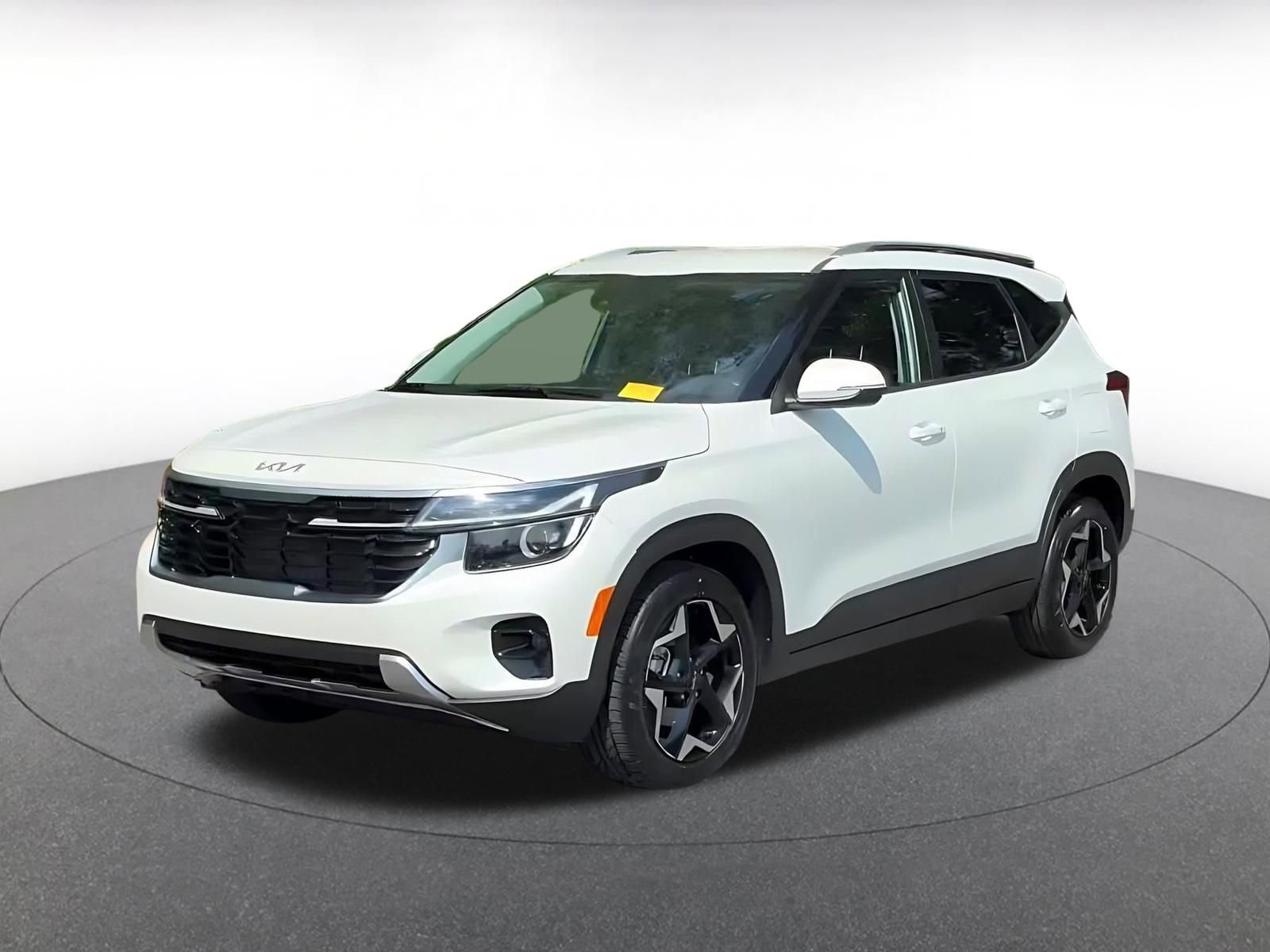 Used 2025 Kia Seltos S FWD image 8