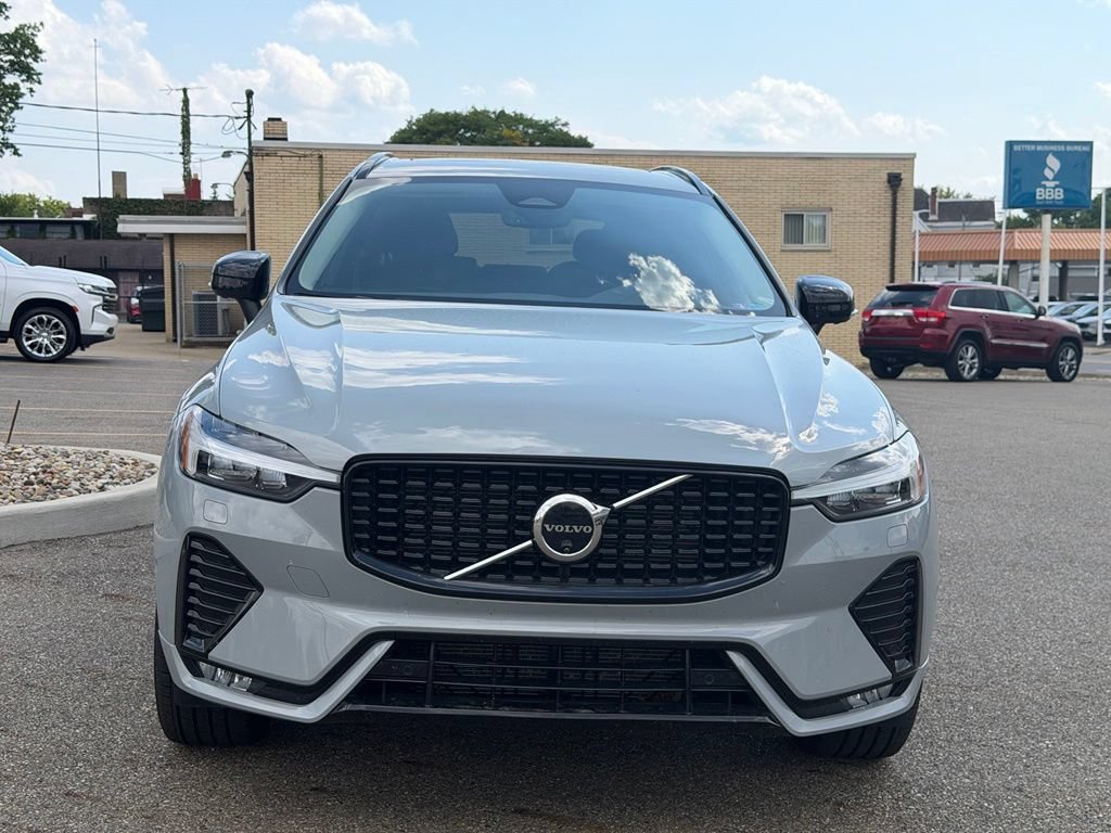 Used 2024 Volvo XC60 B5 Plus w/ Climate Package AWD/4WD image 8