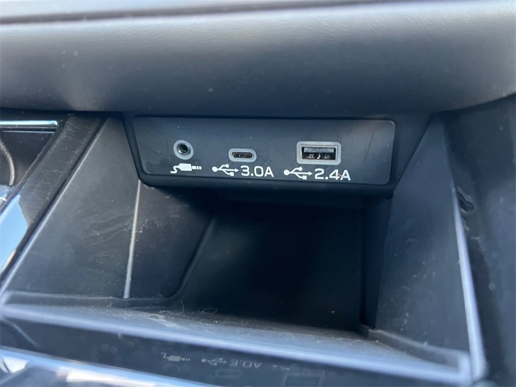 Certified 2025 Subaru Outback Limited image 23