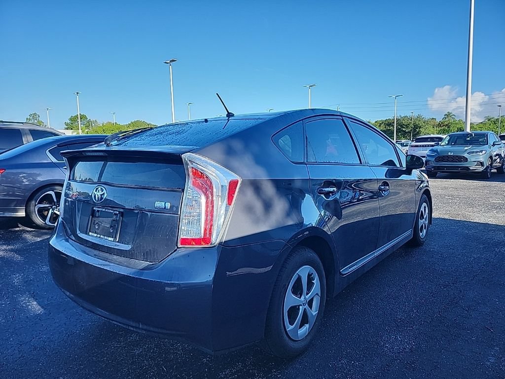 Used 2012 Toyota Prius Two FWD image 2
