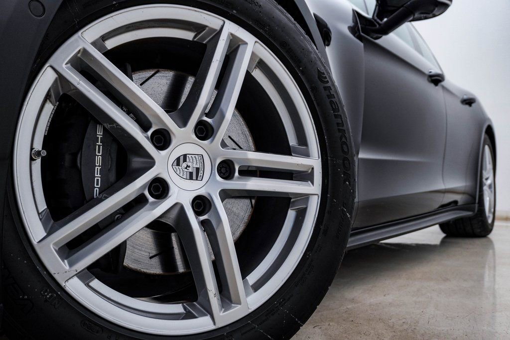 Used 2025 Porsche Panamera 4 image 5
