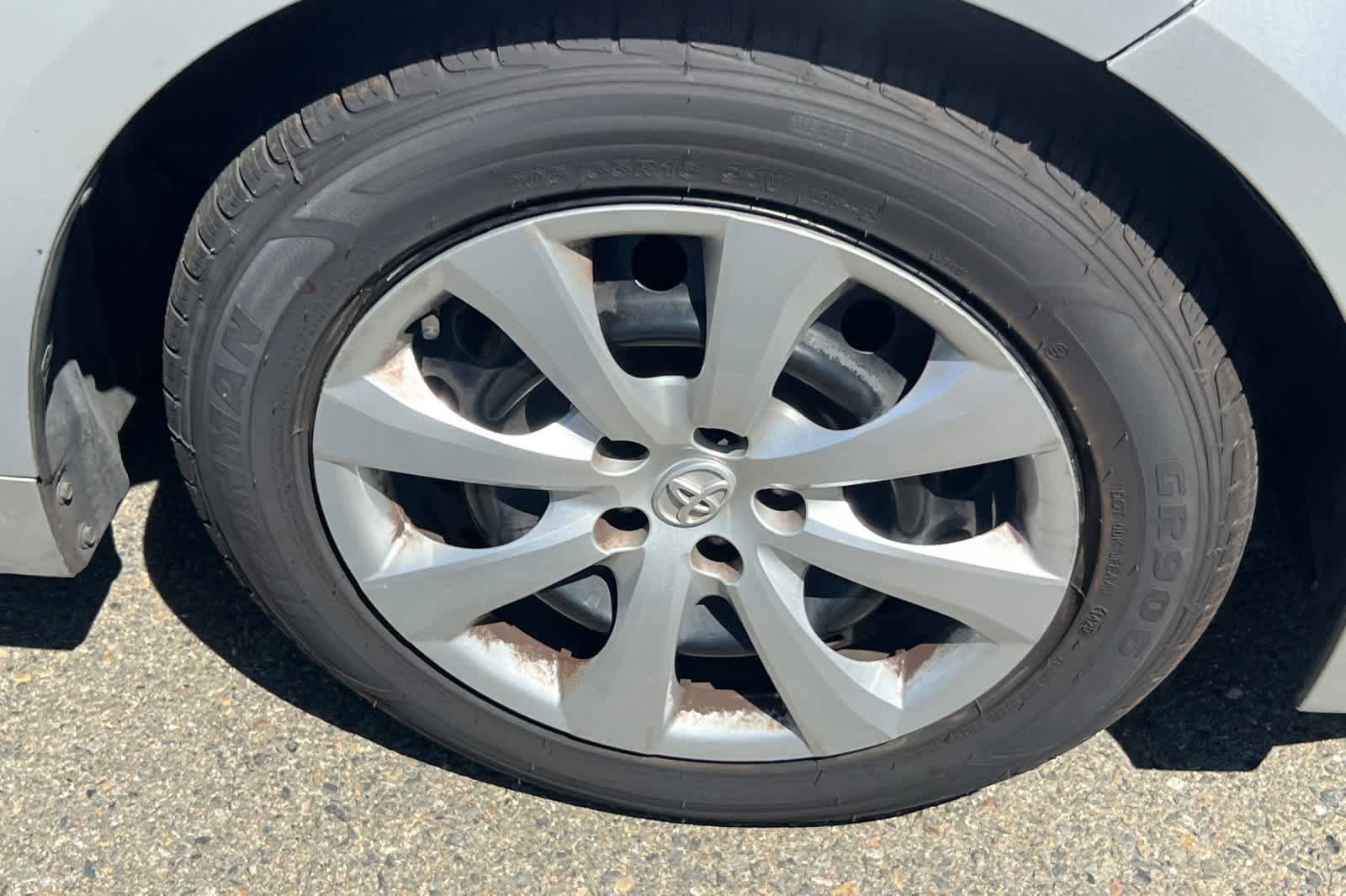 Used 2021 Toyota Corolla LE FWD image 15