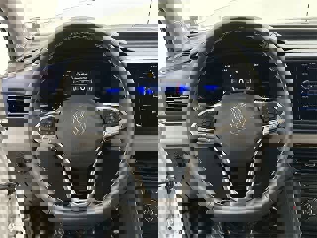 Certified 2022 Volkswagen Taos SE image 8