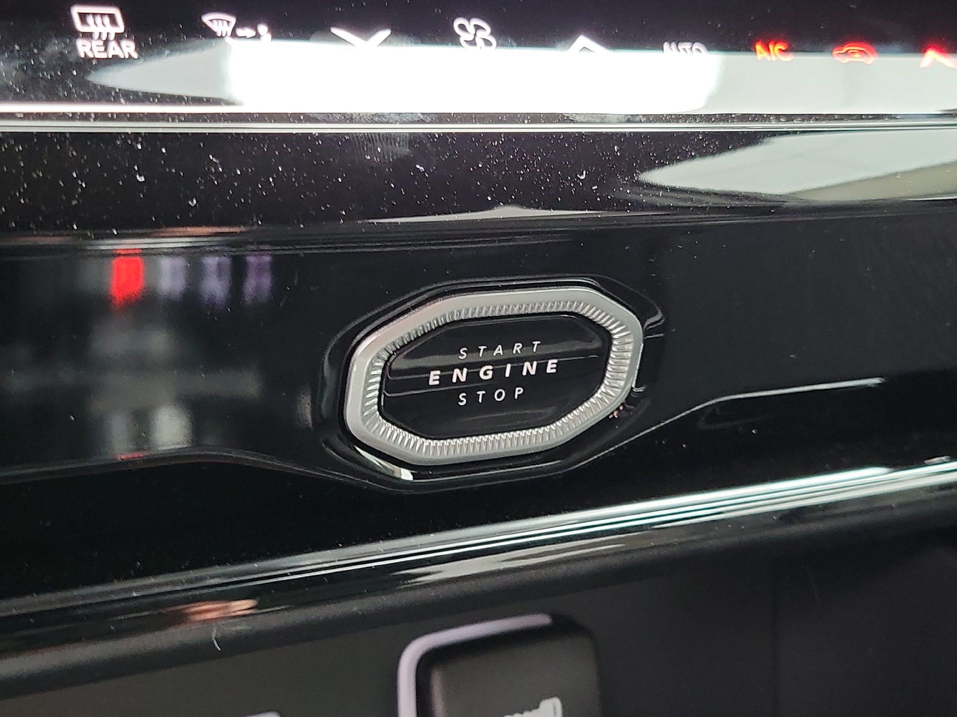 New 2026 Jeep Grand Cherokee Altitude AWD/4WD image 10