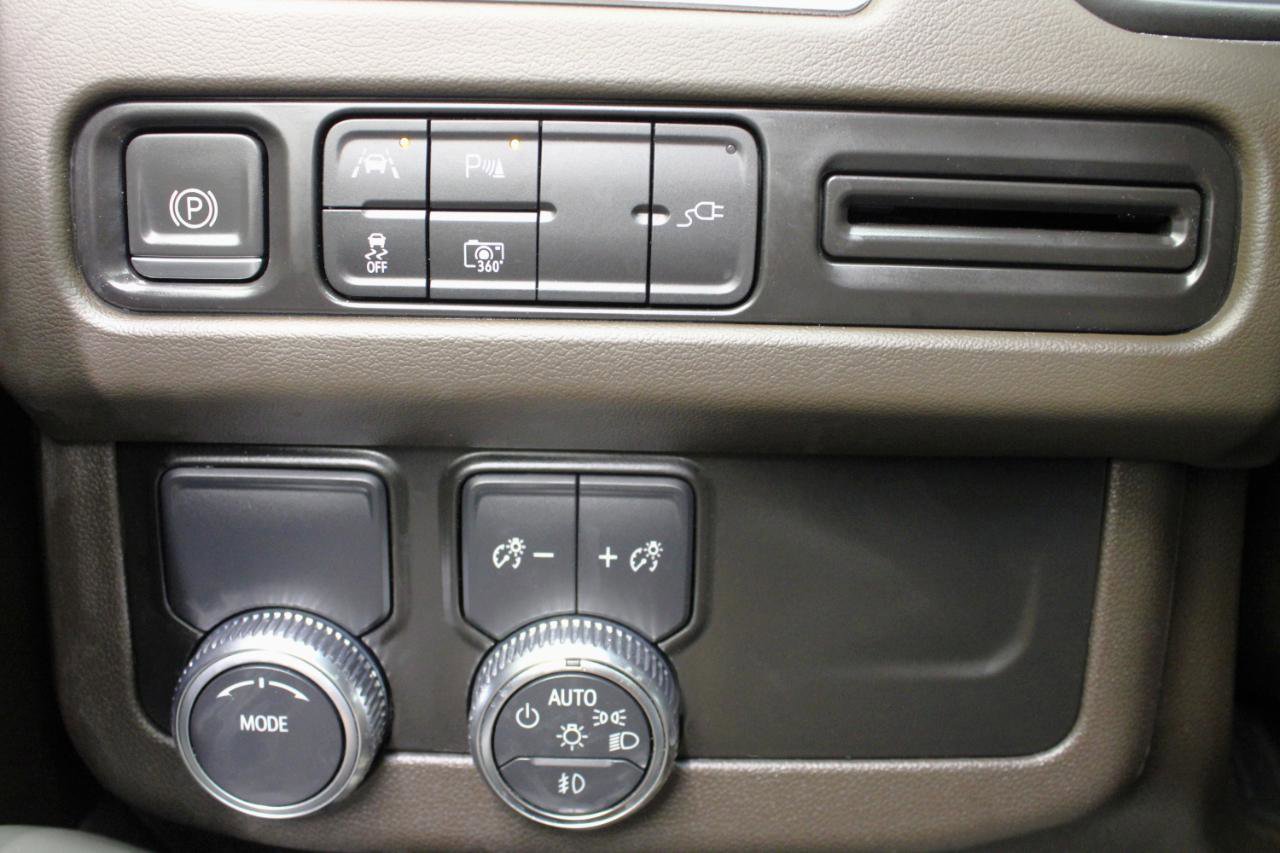 Used 2022 GMC Yukon SLT w/ SLT Premium Package image 58
