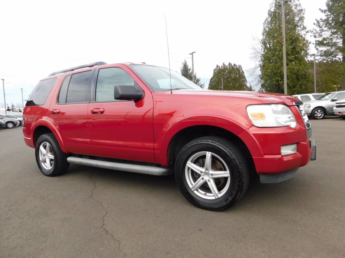 Used 2010 Ford Explorer XLT AWD/4WD image 1