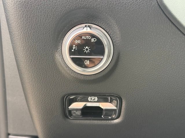 Used 2024 Mercedes-Benz C 300 4MATIC Sedan image 15