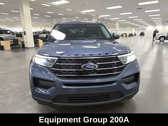 Used 2021 Ford Explorer XLT AWD/4WD image 2