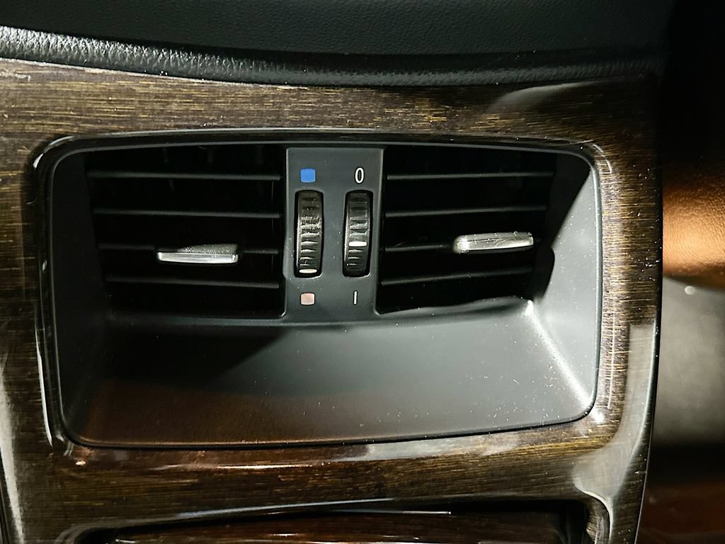 Used 2013 BMW 335i Convertible RWD image 29
