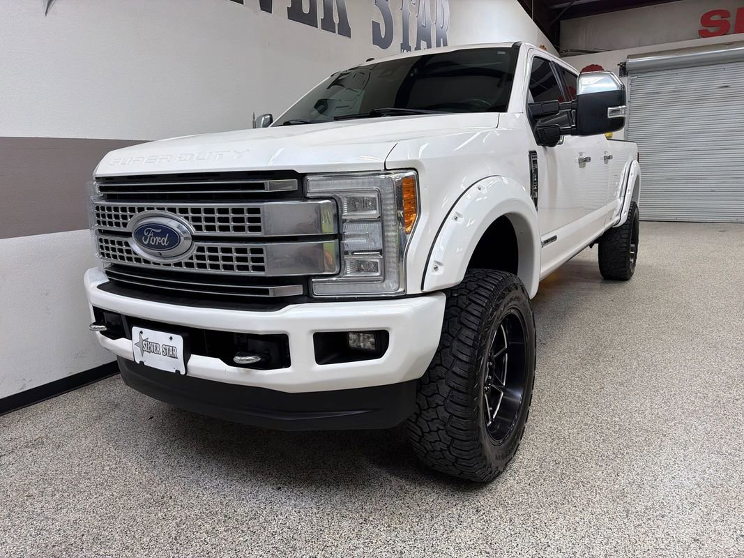 Used 2018 Ford F350 Platinum w/ Platinum Ultimate Package AWD/4WD image 3