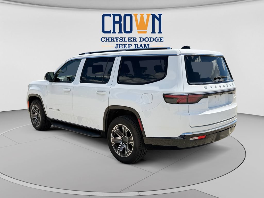 Used 2024 Jeep Wagoneer Series II w/ Flexible Seating Group AWD/4WD image 5