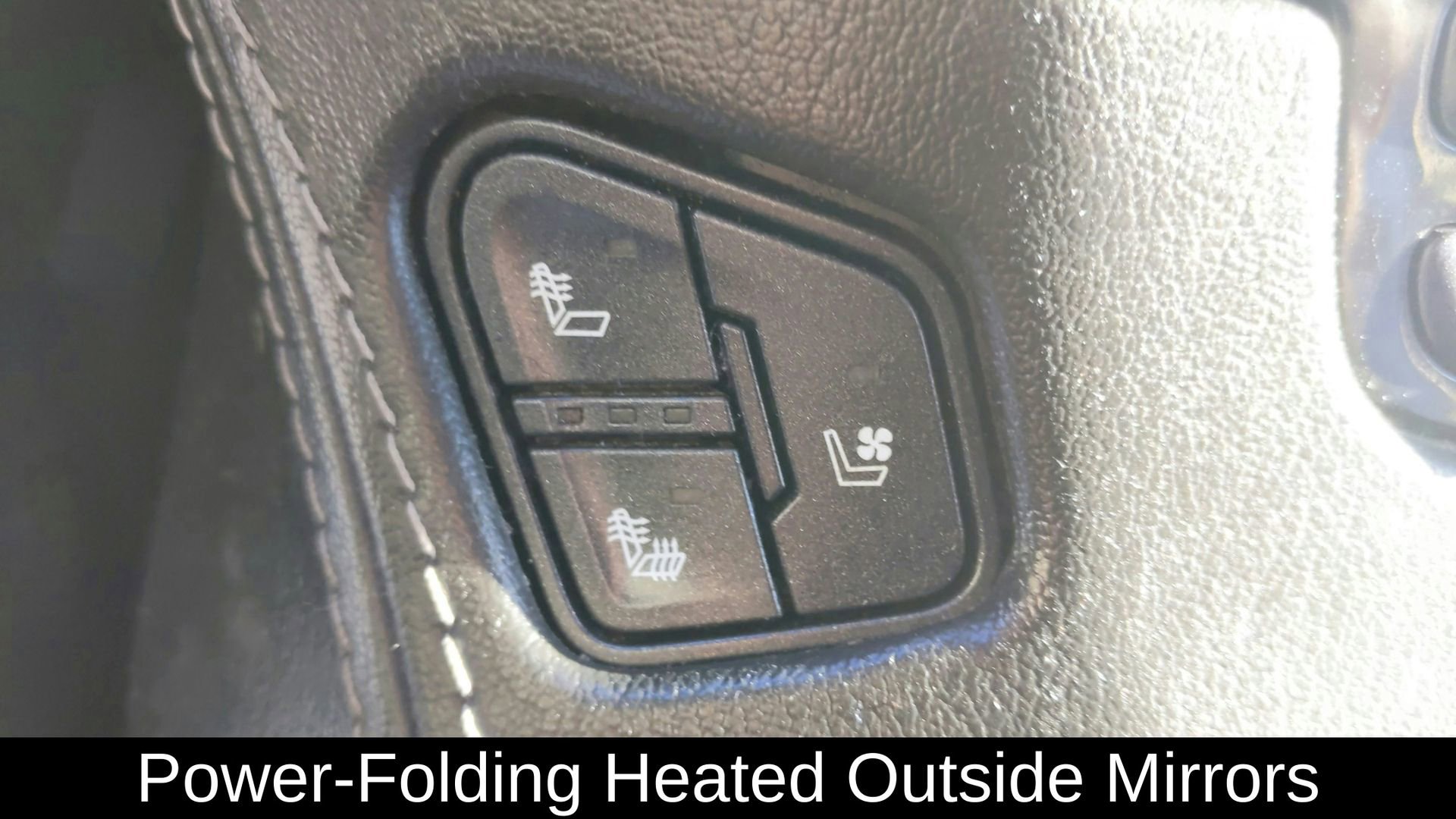 Used 2019 Chevrolet Tahoe Premier w/ Premier Plus Edition AWD/4WD image 28