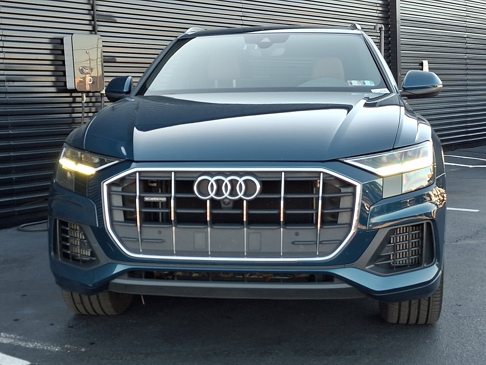 Used 2019 Audi Q8 Premium Plus w/ Premium Plus AWD/4WD image 10