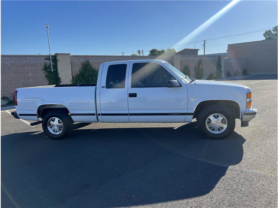 Used 1997 Chevrolet Silverado 1500 2WD Extended Cab image 2