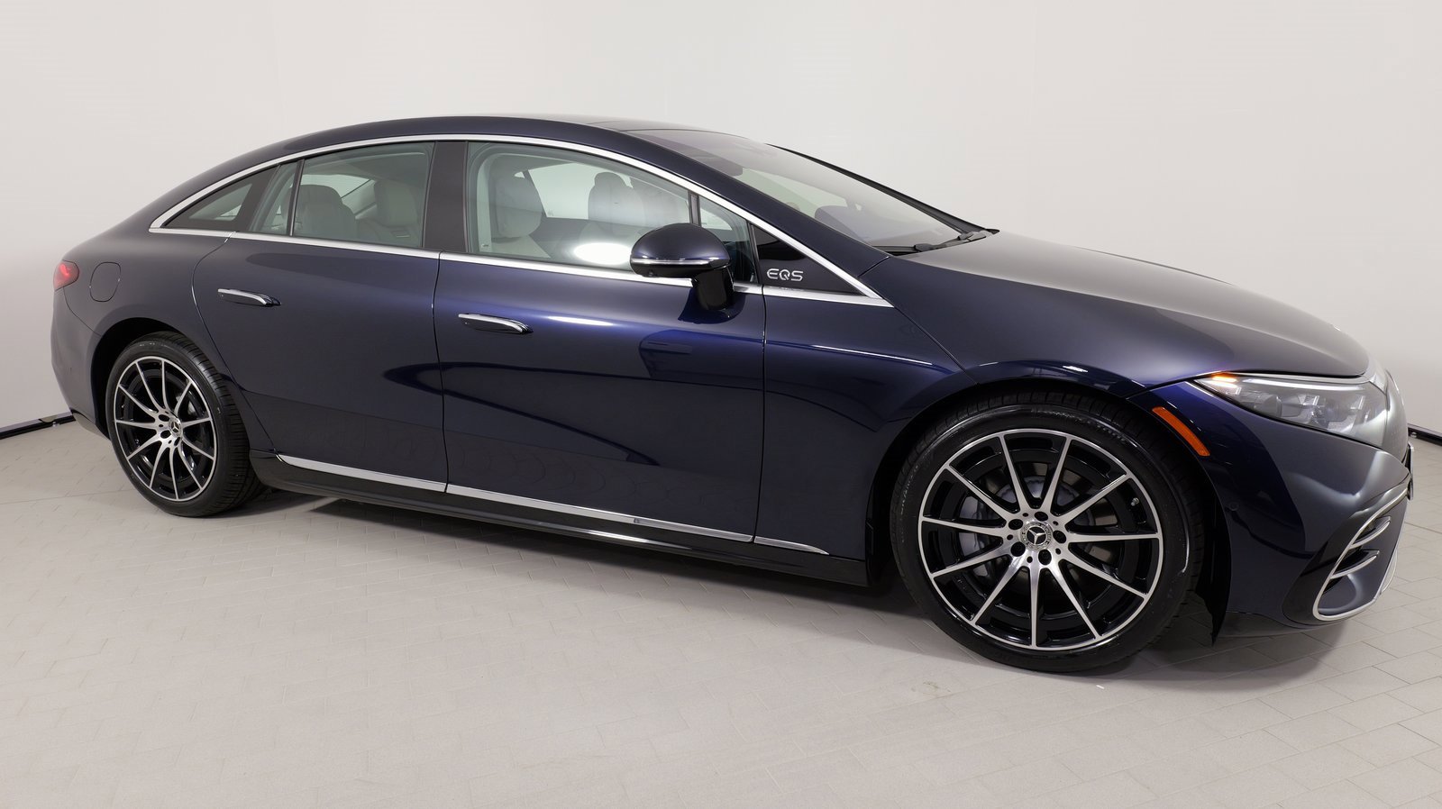 Used 2024 Mercedes-Benz EQS 580 4MATIC Sedan image 22