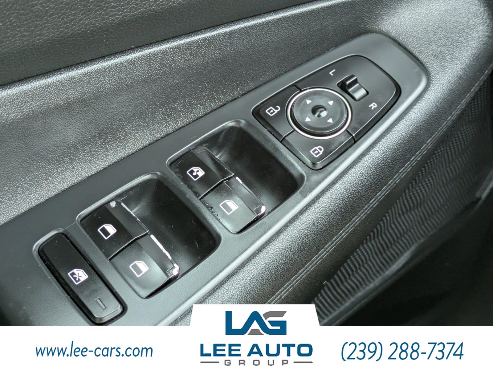 Used 2022 Hyundai Santa Fe SE FWD image 17