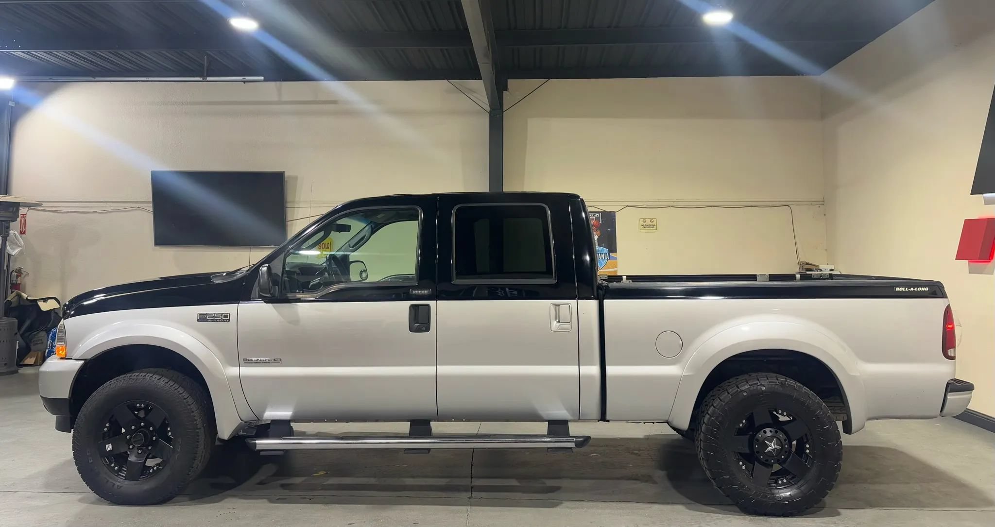 Used 2004 Ford F250 XLT AWD/4WD image 8