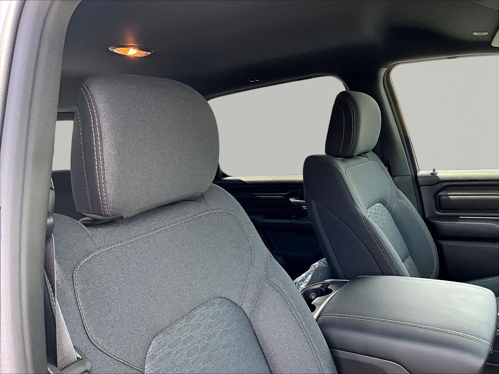 New 2026 RAM 1500 Express AWD/4WD image 19