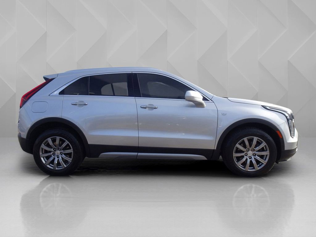 Used 2020 Cadillac XT4 Premium Luxury w/ Cold Weather Package image 6