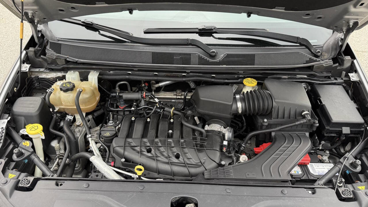 Used 2018 Chrysler Pacifica Limited image 10