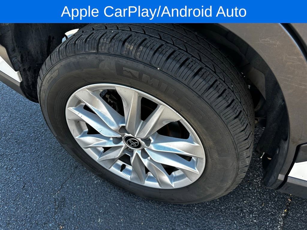 Used 2022 Toyota Corolla Cross LE FWD image 10