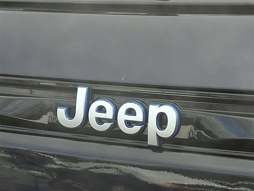 Used 2024 Jeep Grand Cherokee Overland image 29