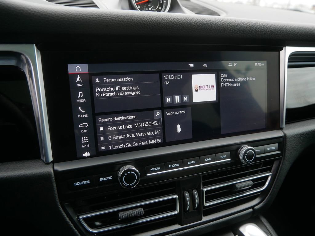 Used 2021 Porsche Macan image 33