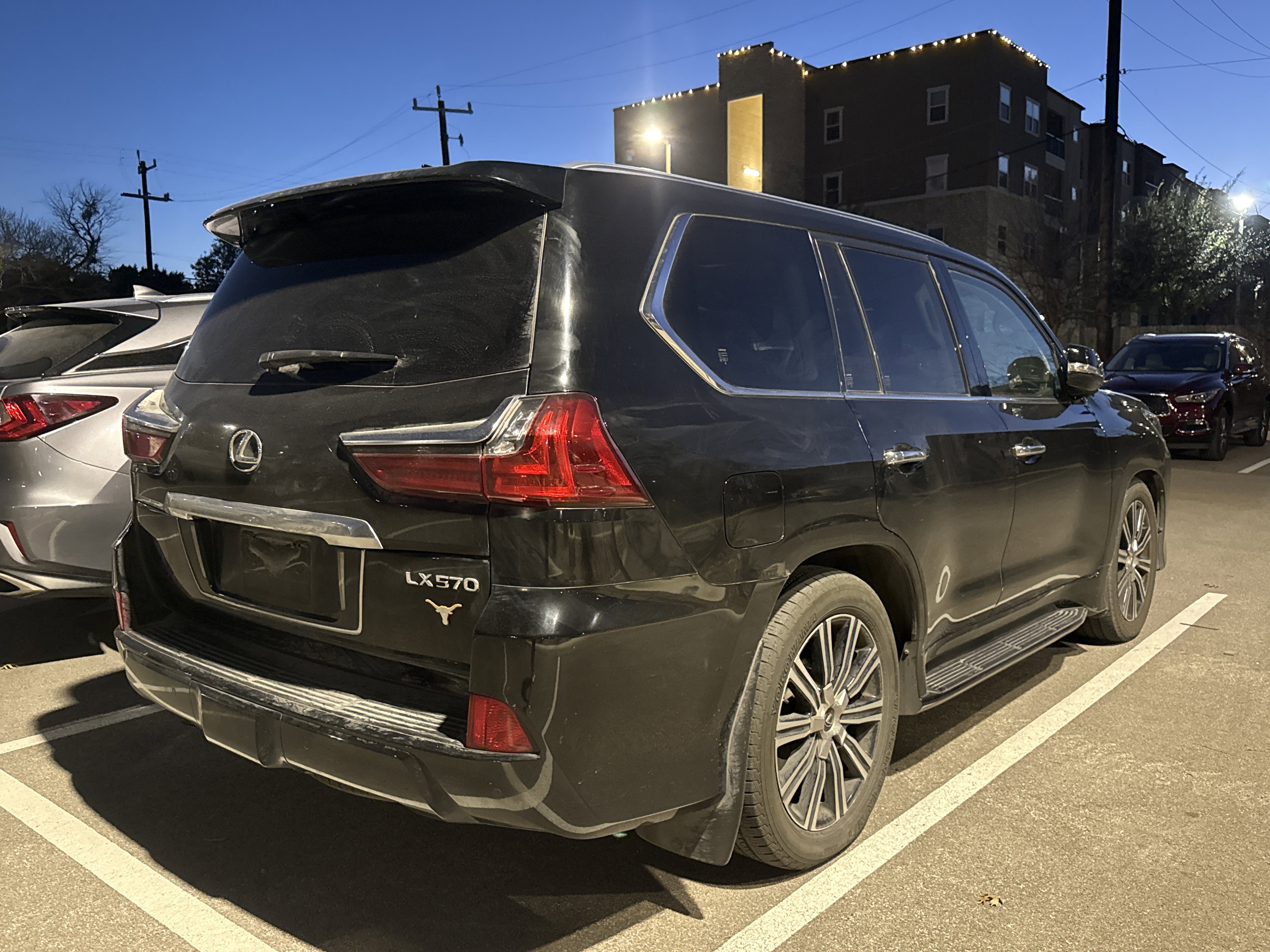 Used 2019 Lexus LX 570 4WD image 4