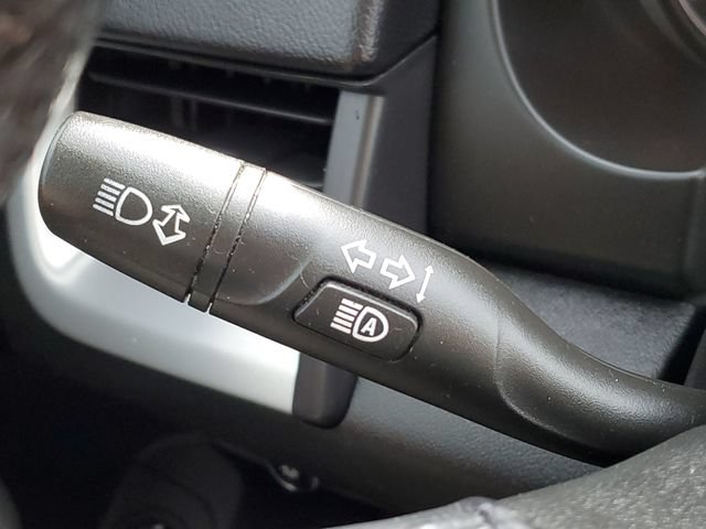 Used 2021 GMC Terrain SLT w/ LPO, Floor Liner Package FWD image 12