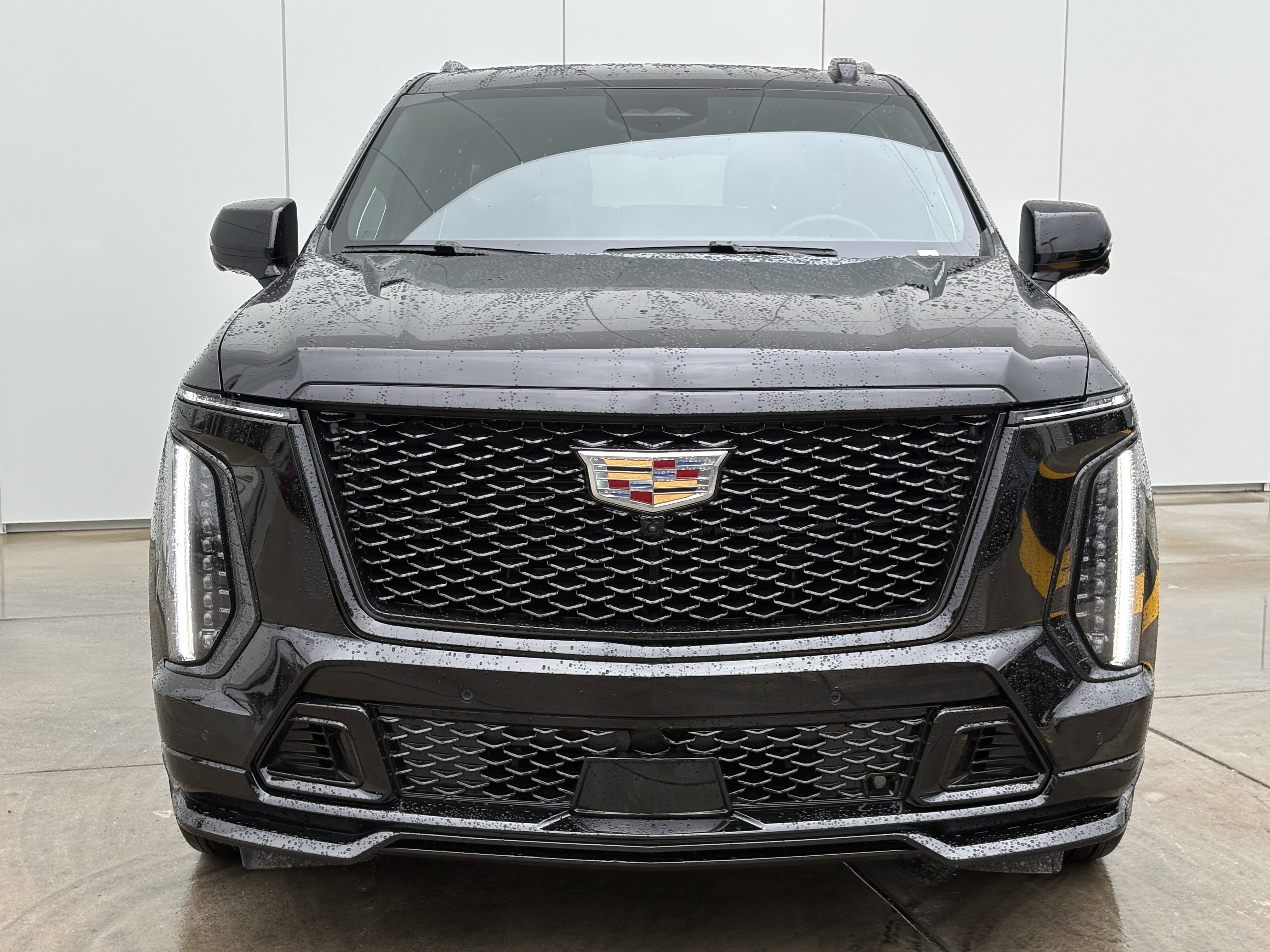 Used 2025 Cadillac Escalade V image 3