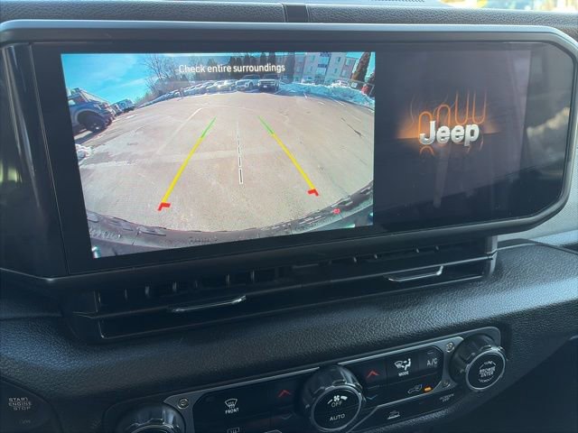 Used 2024 Jeep Wrangler Unlimited image 19