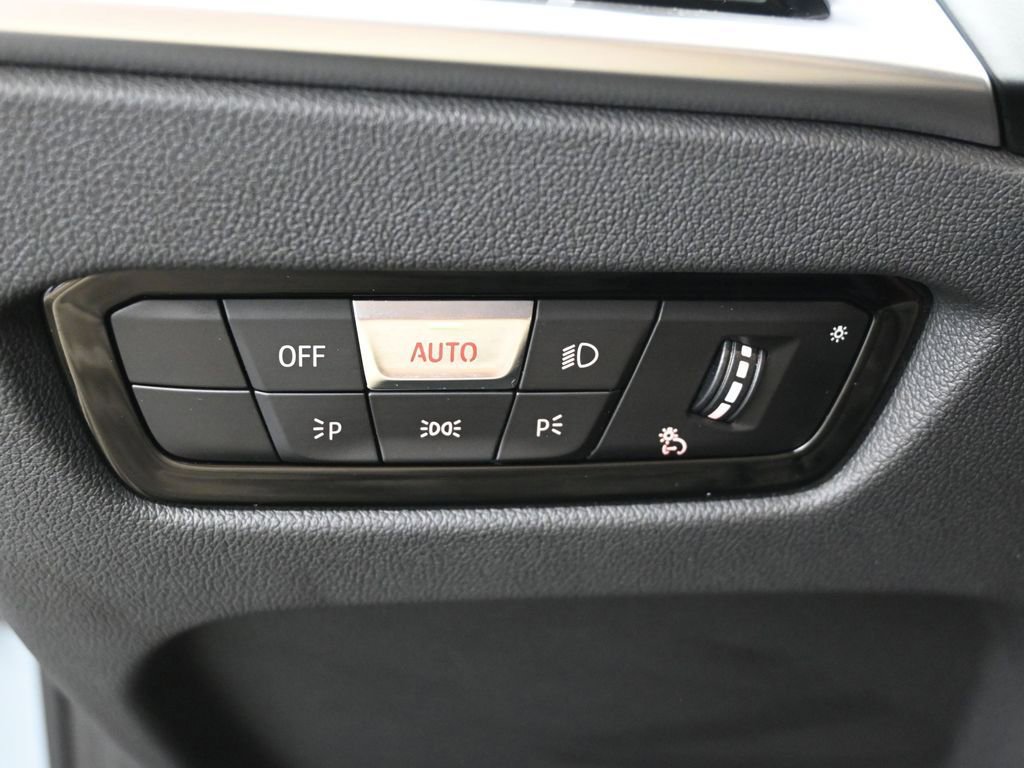 Used 2025 BMW i4 eDrive40 w/ M Sport Package image 12