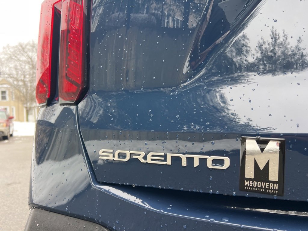 Certified 2025 Kia Sorento S w/ Panoramic Sunroof Package image 10