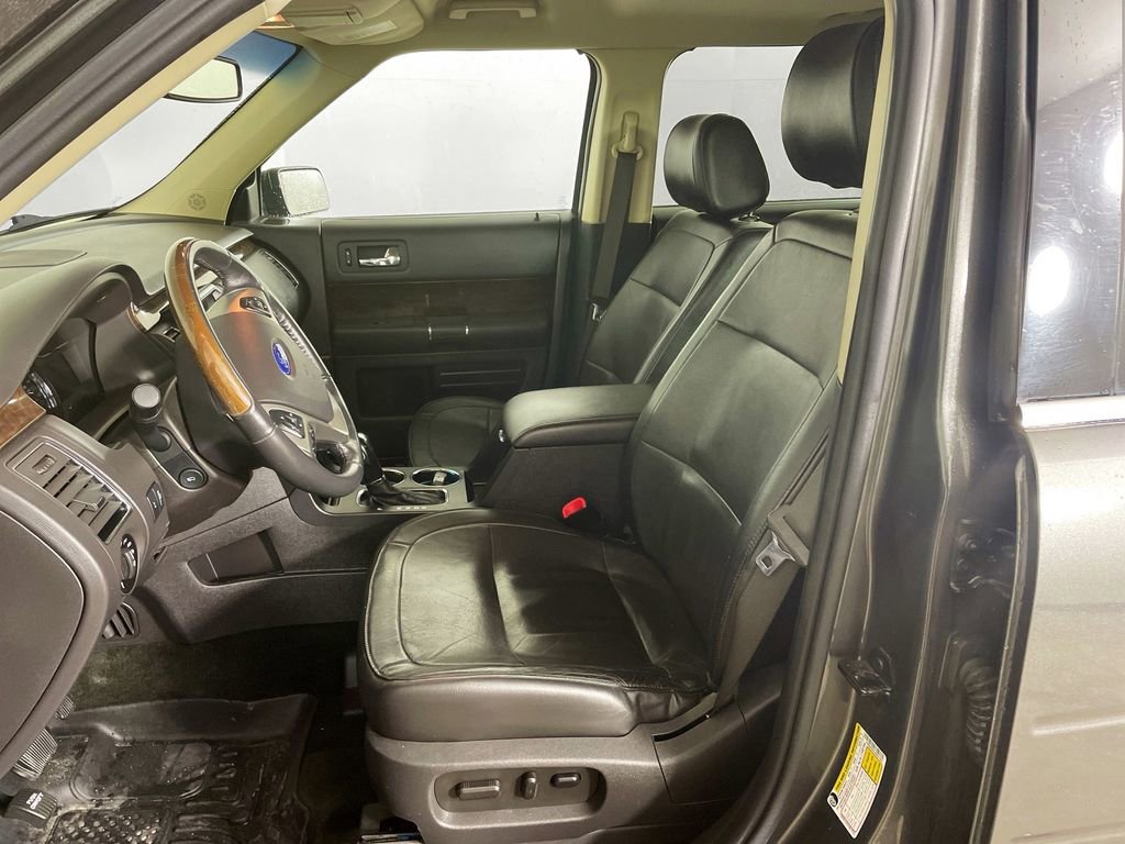 Used 2018 Ford Flex Limited image 12