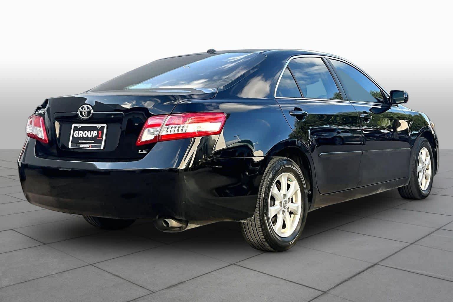 Used 2011 Toyota Camry LE w/ LE Extra-Value Pkg FWD image 12